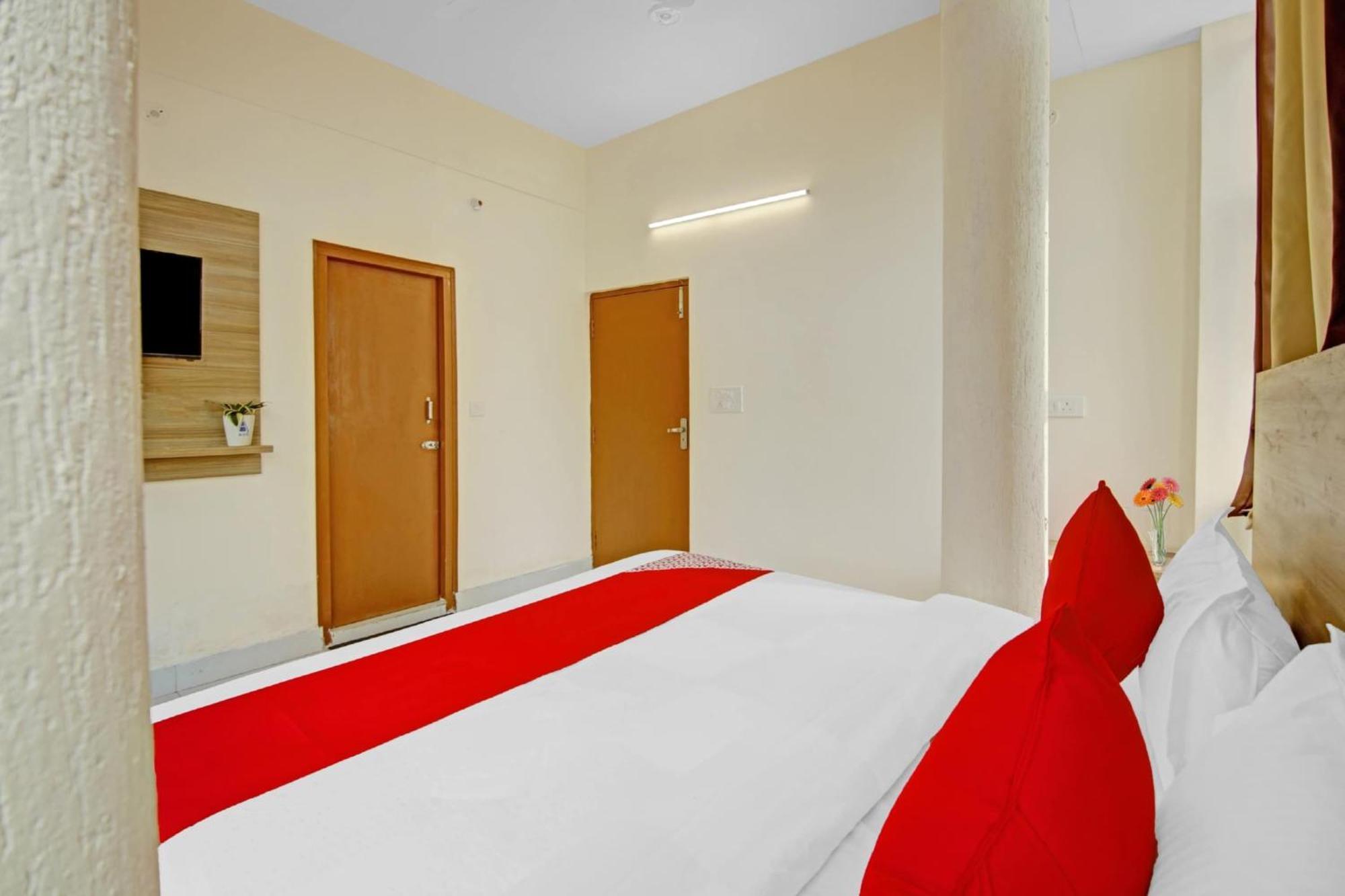 Oyo Flagship 80772 Hotel The Grand Rdc Ghaziabad Eksteriør bilde