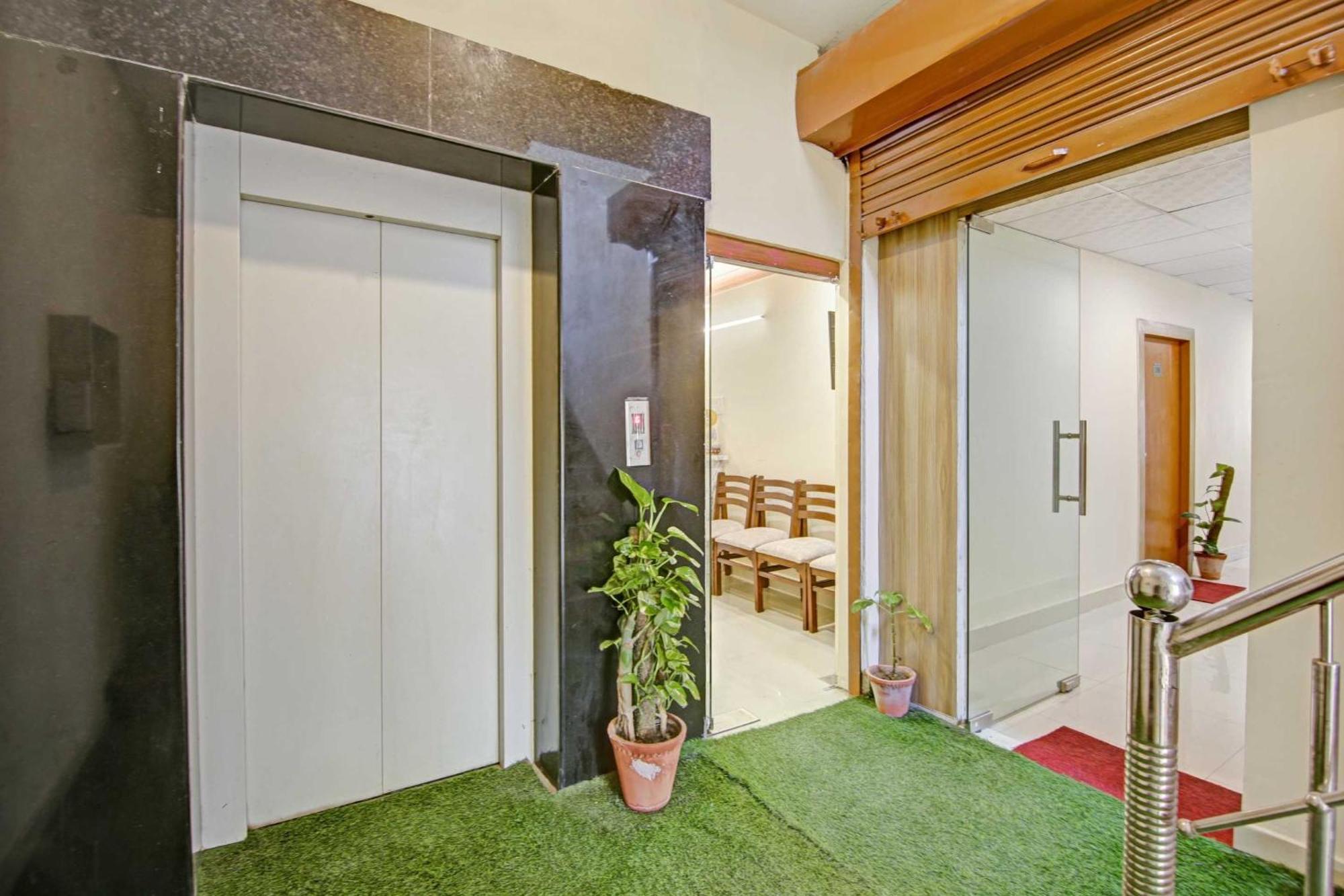Oyo Flagship 80772 Hotel The Grand Rdc Ghaziabad Eksteriør bilde